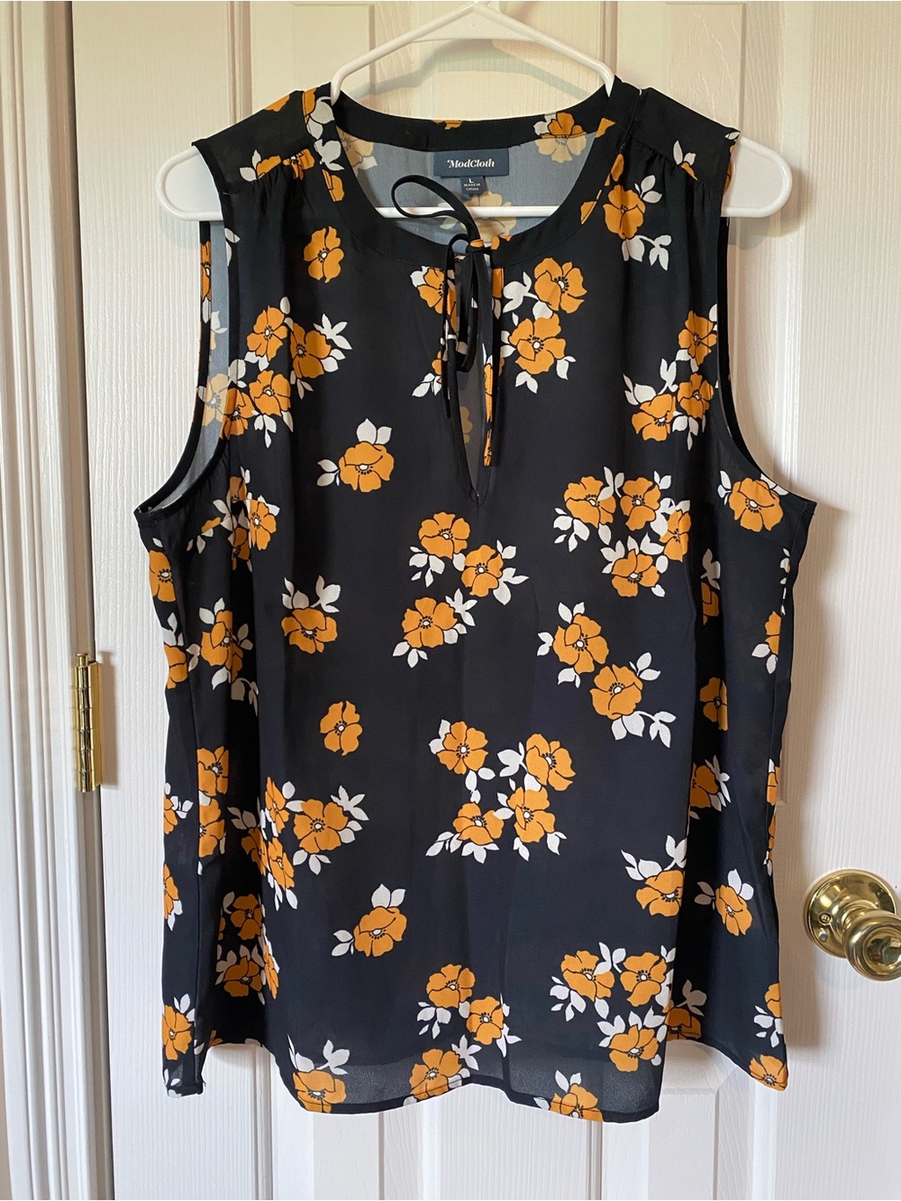 ModCloth Black & Mustard Floral Sleeveless Tie-Neck Top Size Large